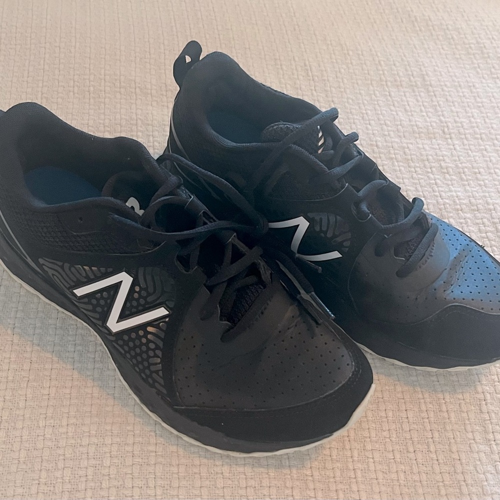 Men’s New Balance Baseball Turf Shoes Size 7.5